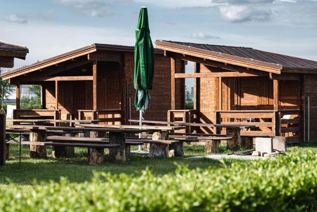 Camping Divoka Voda Bratislava Dış mekan fotoğraf