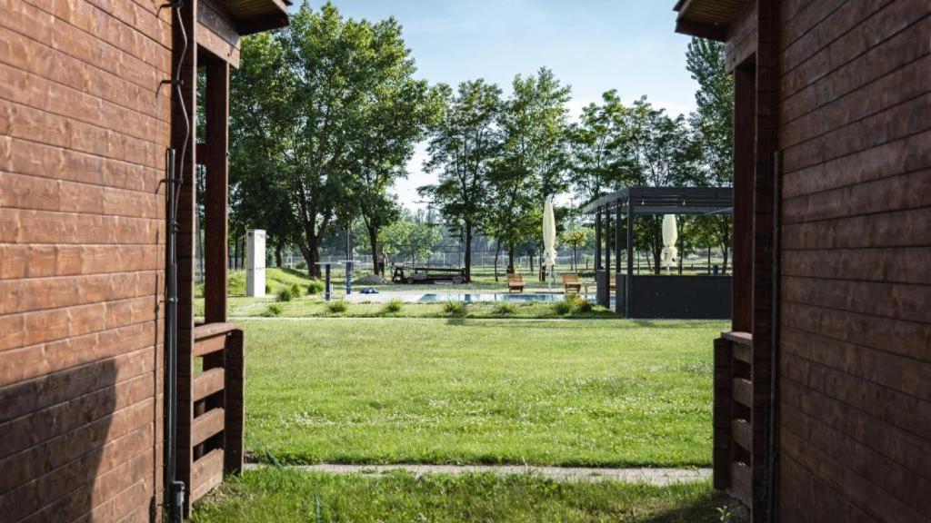 Camping Divoka Voda Bratislava Dış mekan fotoğraf