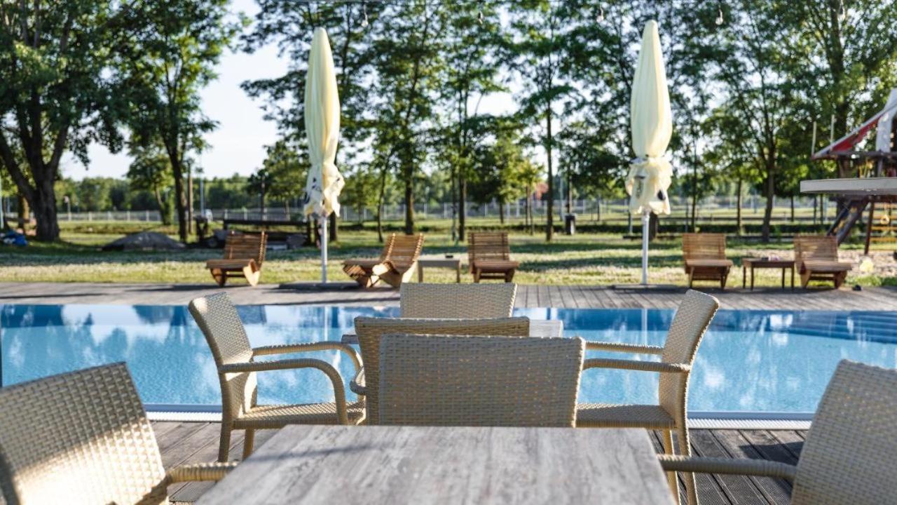 Camping Divoka Voda Bratislava Dış mekan fotoğraf